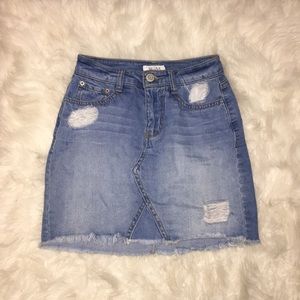 ⭐️ Denim skirt